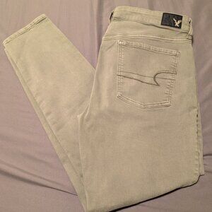 Size 14 - Regular - American Eagle - Super Super Stretch - Jegging
